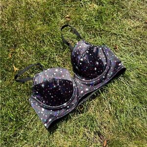 New w/o tags Victoria’s Secret Very Sexy Satin Lightly Lined Bra - 34C